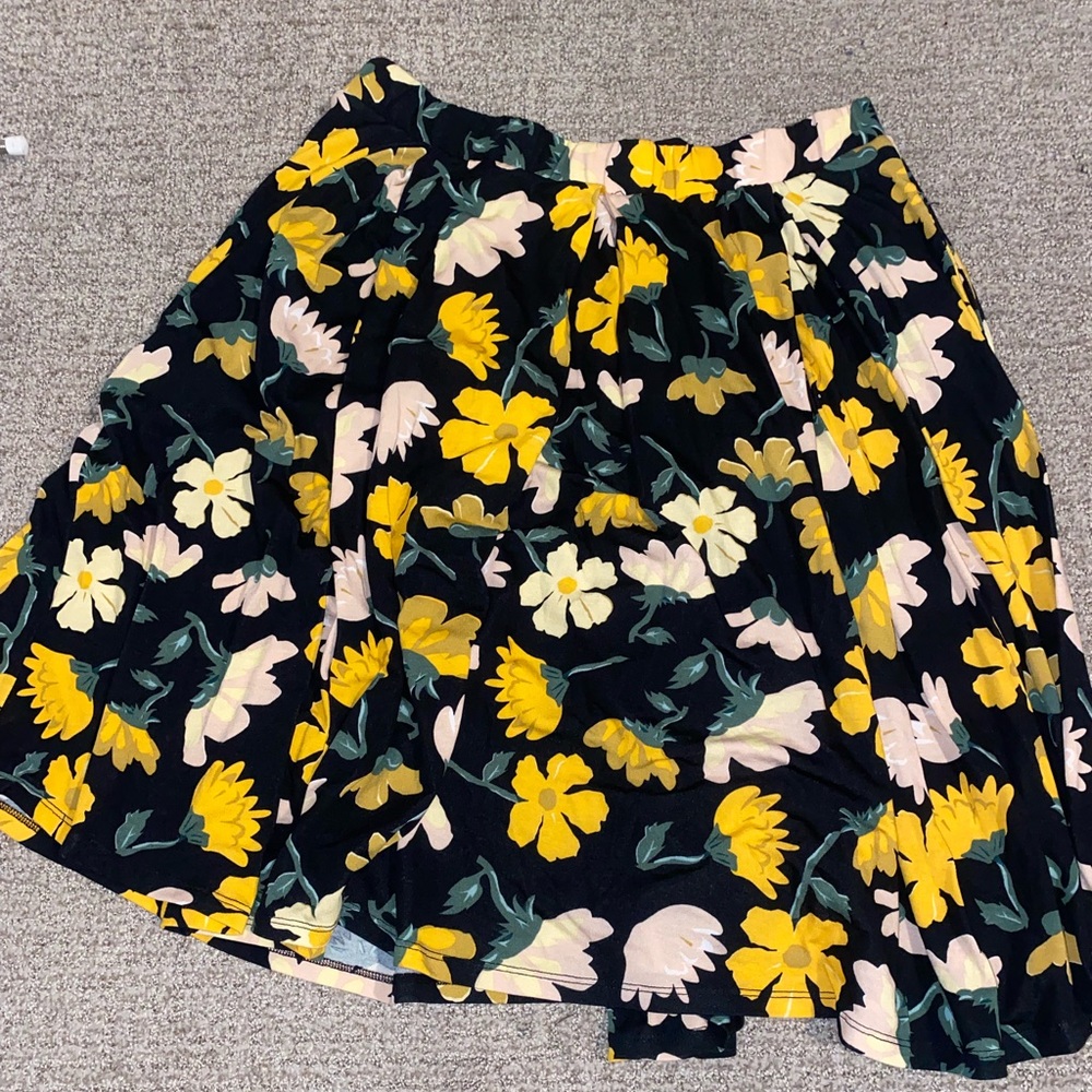 Lularoe Madison | Yellow & Black Skirt